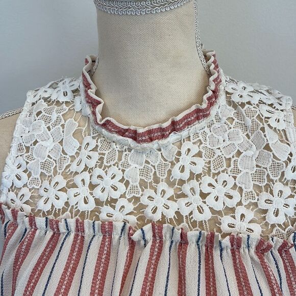 Striped Lace High Neck Sleeveless Blouse - Picture 3 of 6